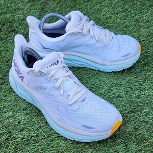 HOKA CLIFTON 8 - Womens Athletic Shoes - SIZE 9.5B